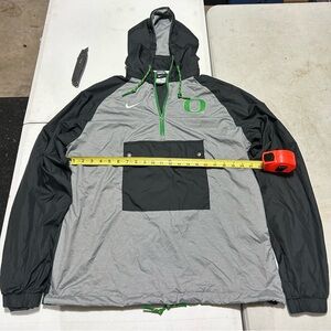 NWOT Oregon Ducks Football Team Issue Nike 1/4 Zip Jacket Men's Size Medium